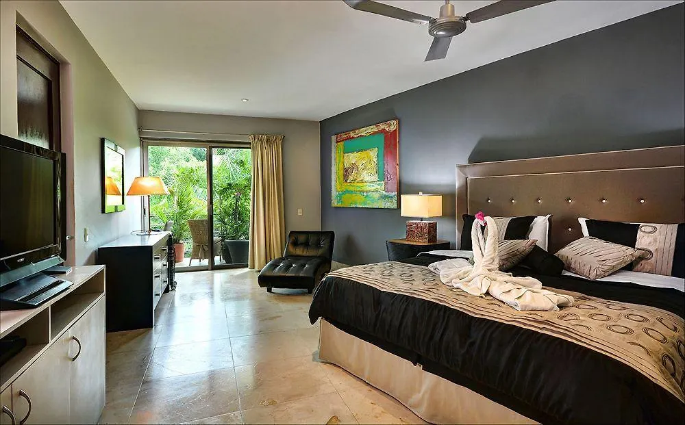 Via 38 Hotel Playa del Carmen