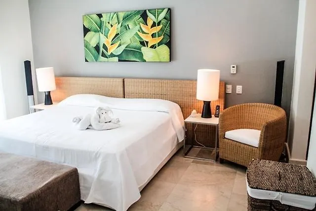Via 38 Hotel Playa del Carmen 3*,